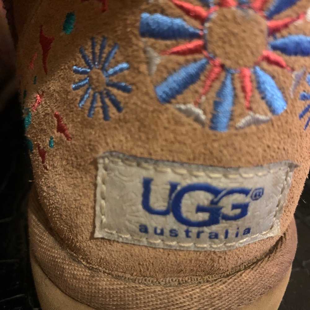 UGG EMBROIDERED BOOTS SIZE 9 - image 7