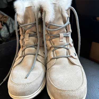 Sorel womens explorer Cozy Boots - image 1