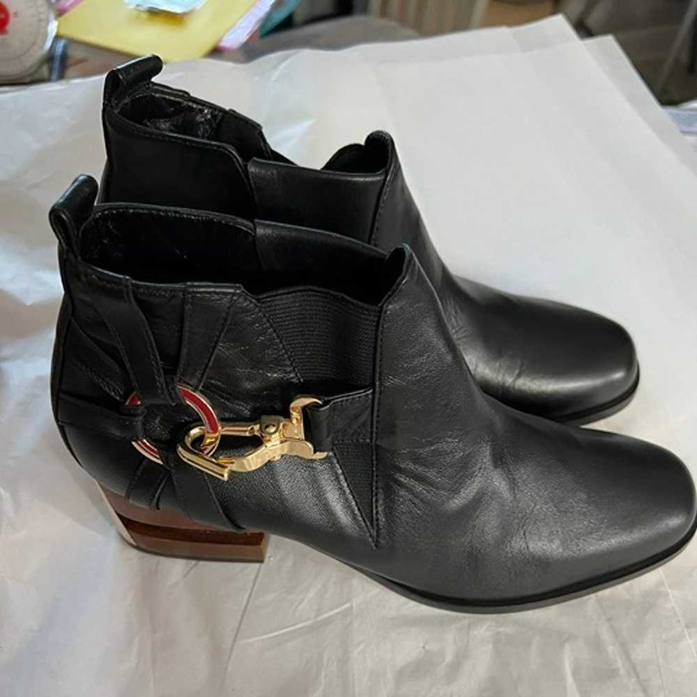 Fleur De Rosee Women's Black Chelsea Boots. - image 3