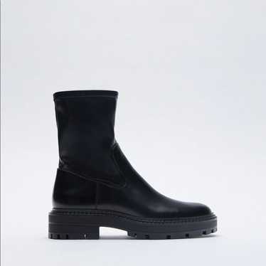 NWOT. Zara Flat Ankle Boots. Size 9. - image 1