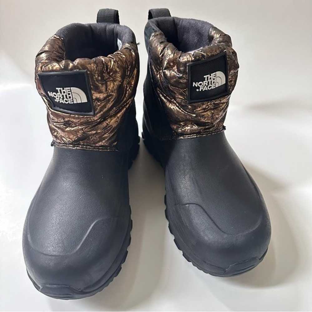 North Face Sz 5.5 black gold winter boots - image 2