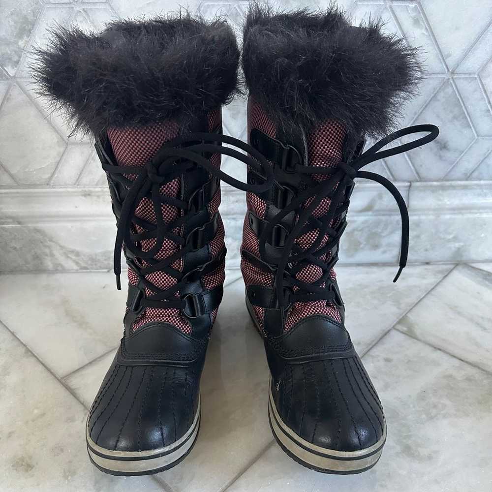 Size 8.5 Women’s Sorel Tofino Black and Pink Faux… - image 3