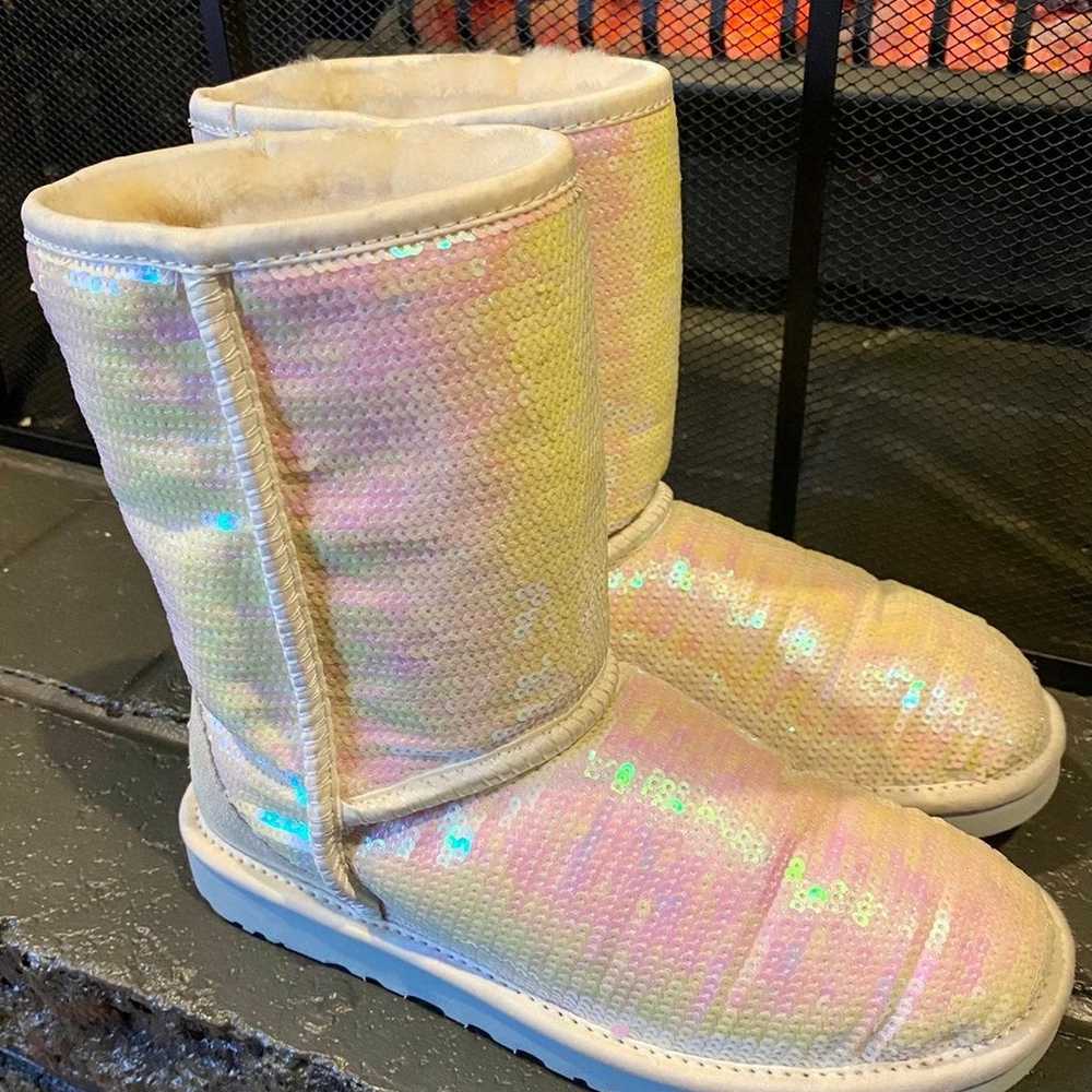 RARE UGGS SPARKLE WHITE PEARLESCENT SEQUINED SIZE… - image 1