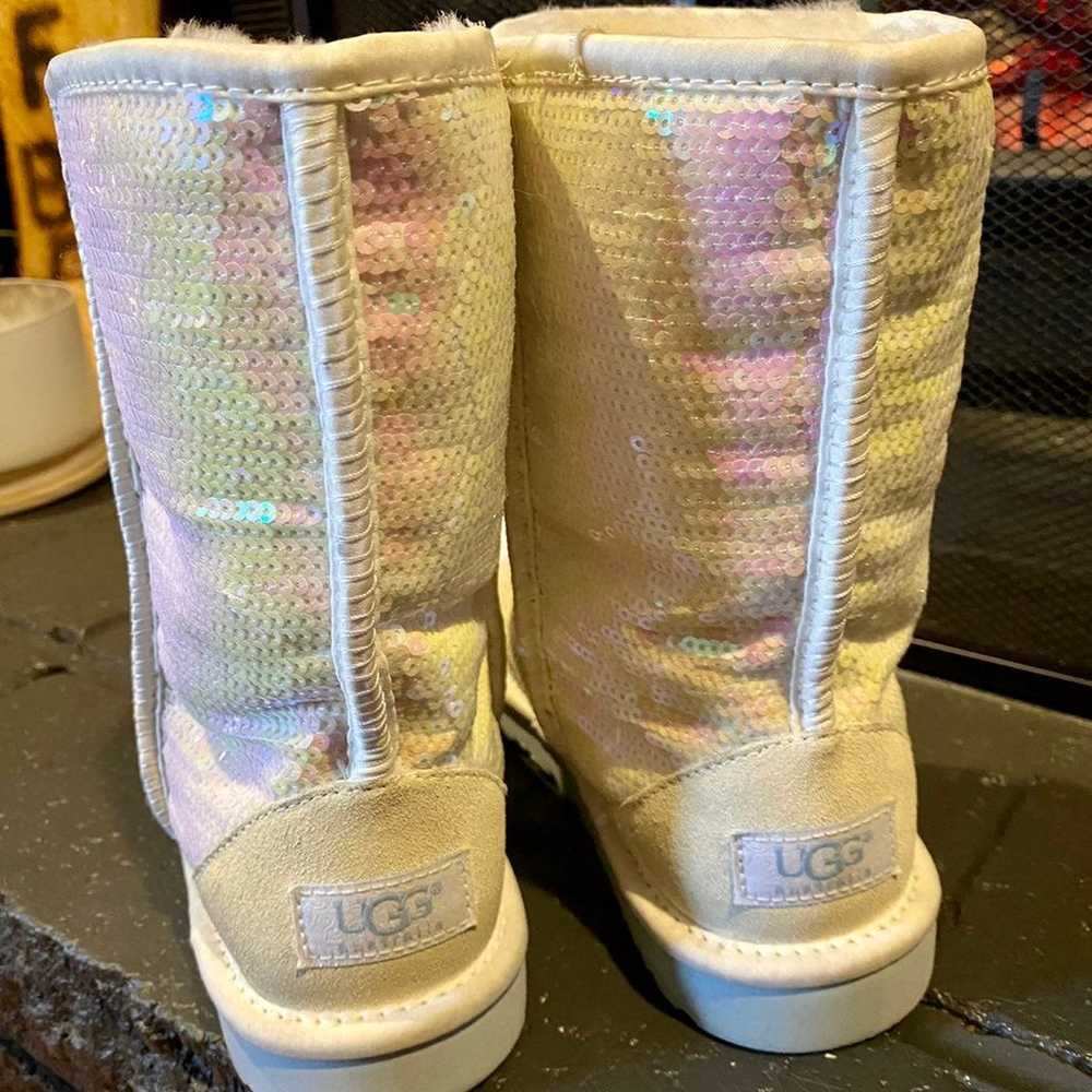 RARE UGGS SPARKLE WHITE PEARLESCENT SEQUINED SIZE… - image 5