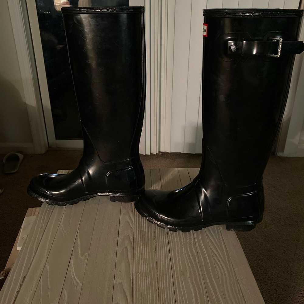 Tall Navy Hunter boots size 7 - image 3