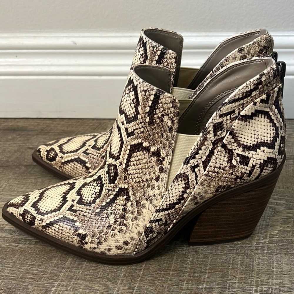 Vince Camuto Booties Size 9.5 - image 1