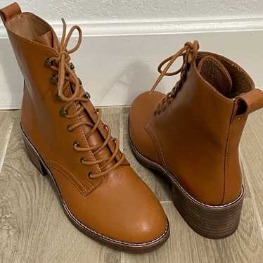 Madewell Woman Lace Up Bootie Size: 6.5