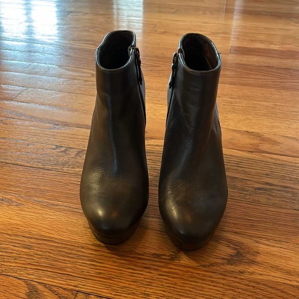 Rockport women’s brown leather platform heel boot… - image 2