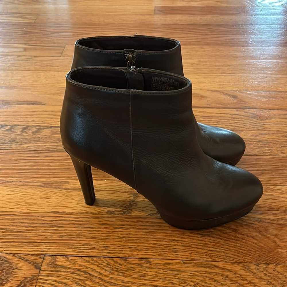 Rockport women’s brown leather platform heel boot… - image 5