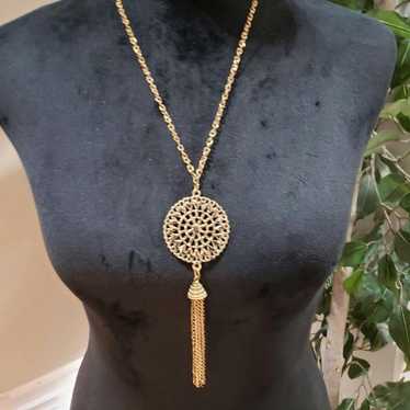 Other Fashion Gold Tone Round Dangling Floral Pend