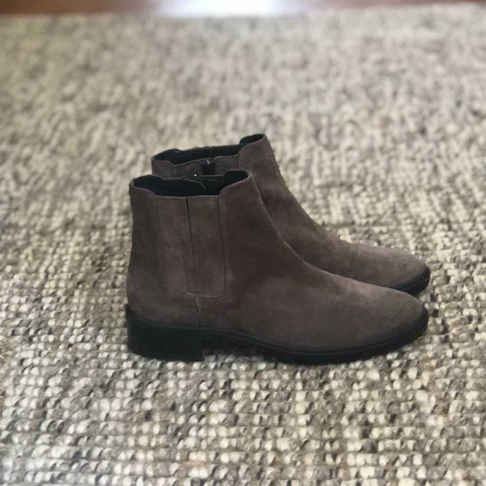 Barely Worn Stuart Weitzman Booties - image 2