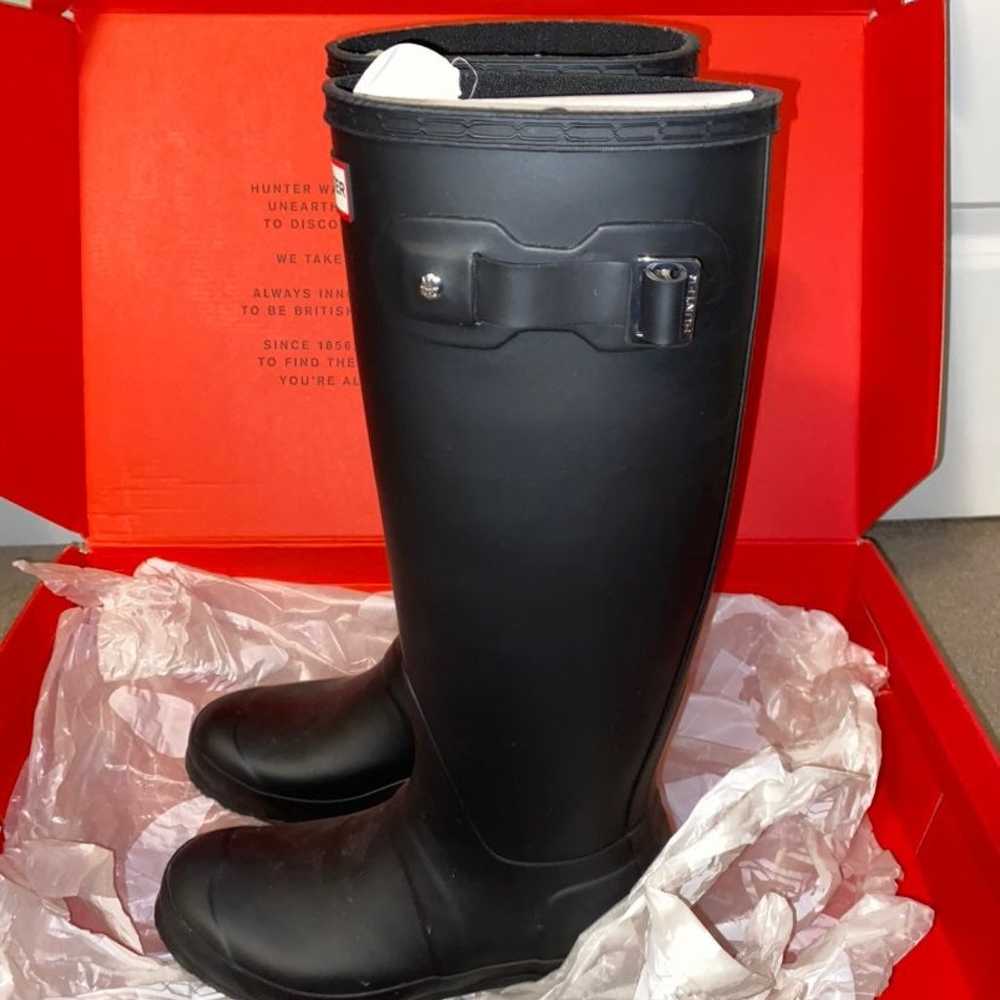 Hunter rain boots size 6 - image 2