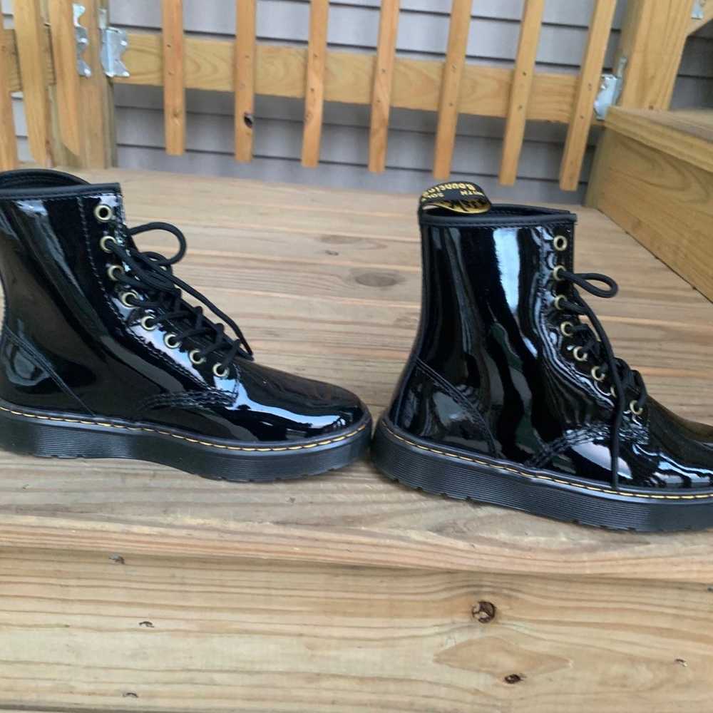 Dr Martens Zavala Shiny Leather Women Boot Size 7 - image 4