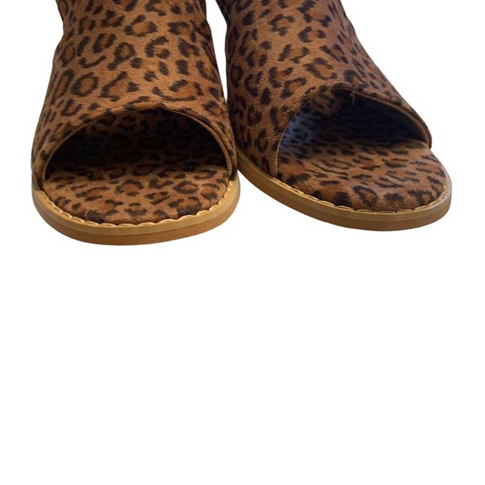 NWOT Jolinell Leopard Print Wedge Sandal Size 8 - image 3