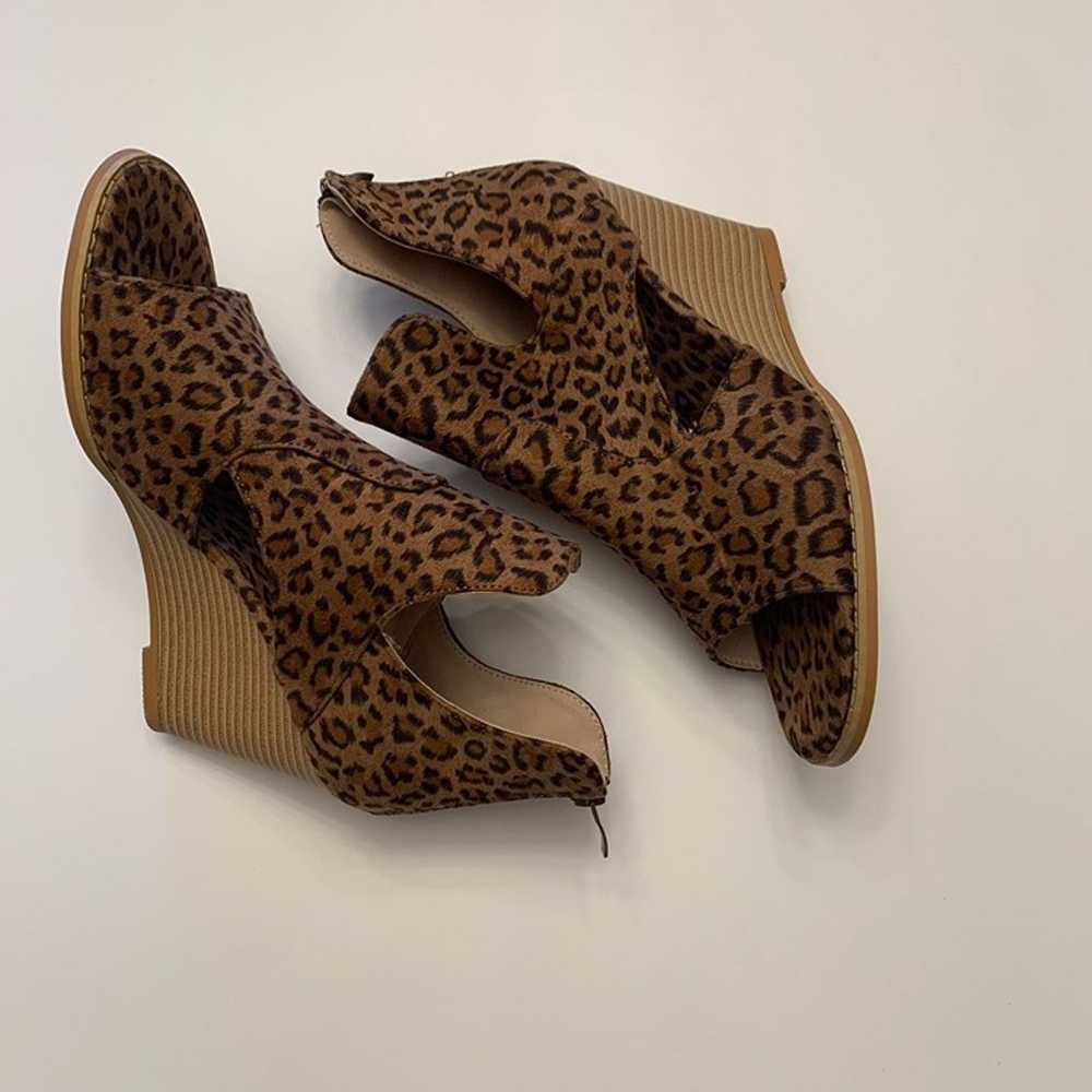 NWOT Jolinell Leopard Print Wedge Sandal Size 8 - image 6