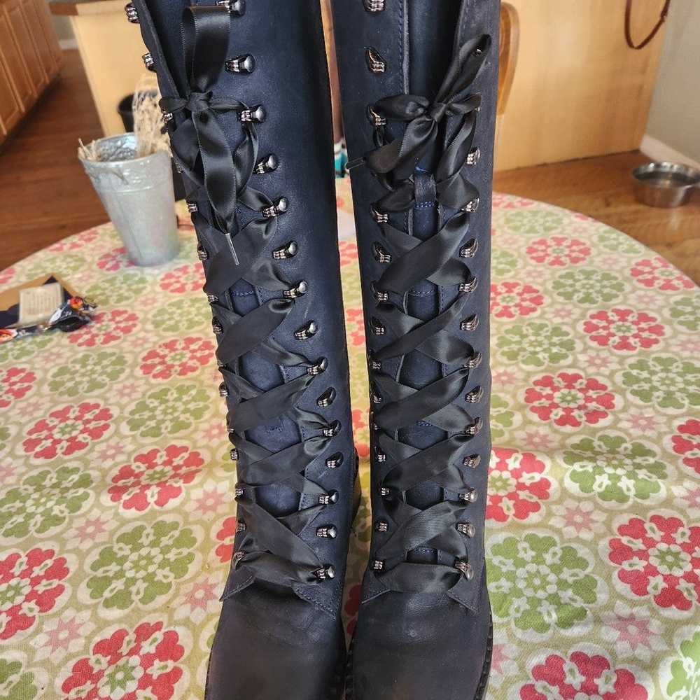 Dark blue boots - image 2