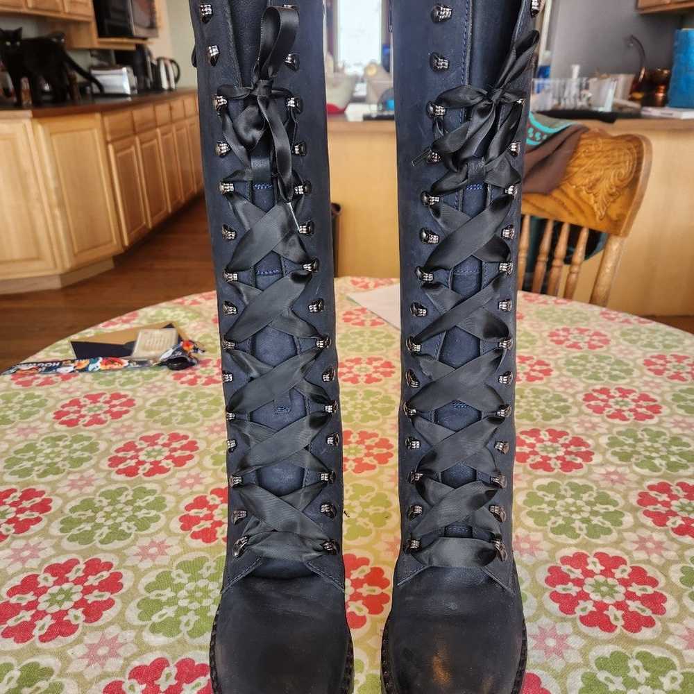 Dark blue boots - image 6