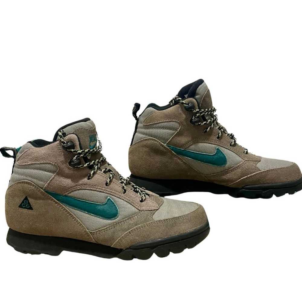 Vintage 1995 Nike ACG Hiking Boots - image 2
