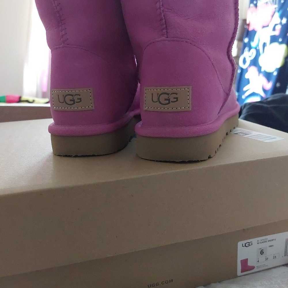 UGG AUSTRALIA - image 4