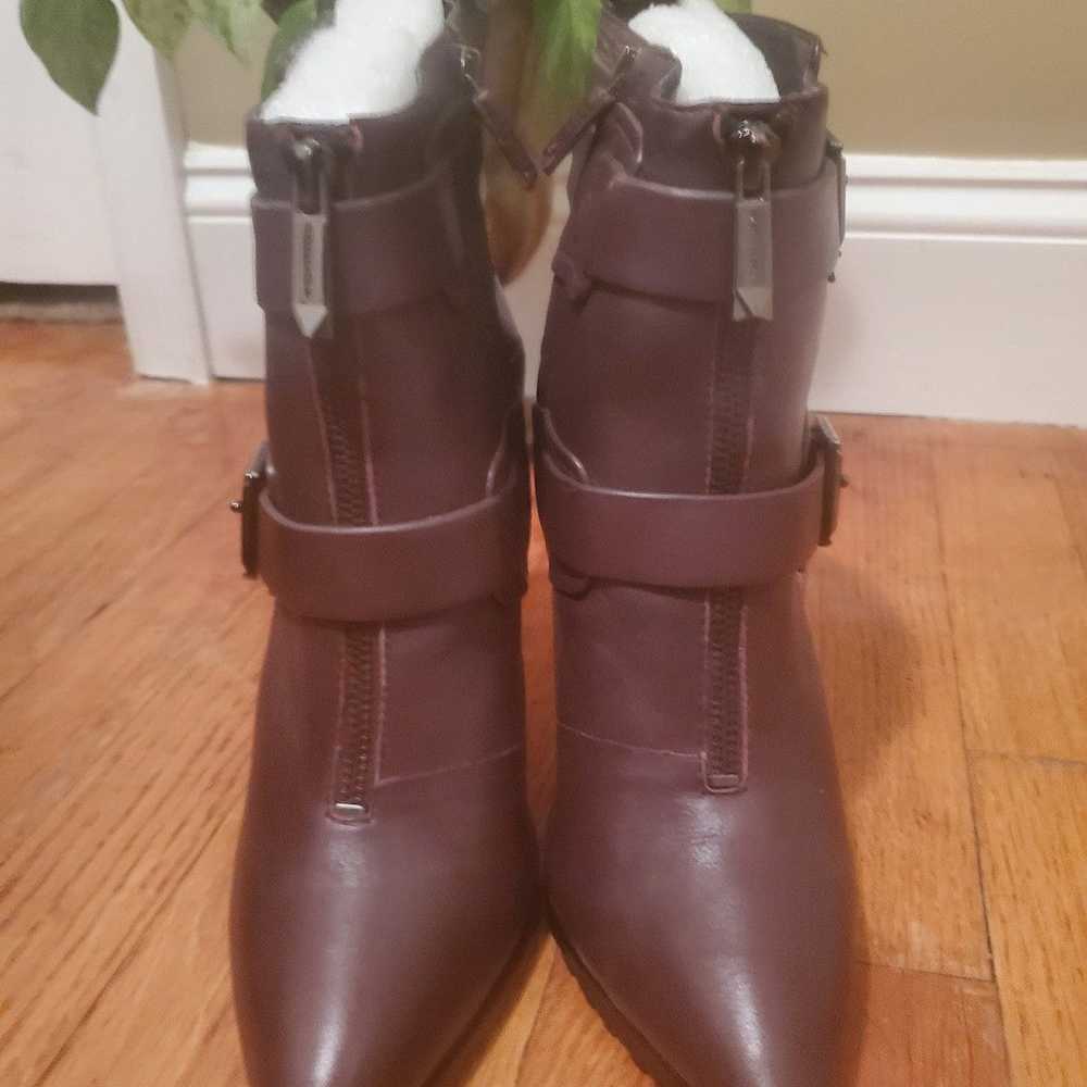 BCBG Maxazaria Burgundy Leather Heel Boots US 9.5… - image 2
