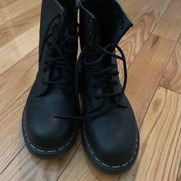 Doc martens size 6 - image 1