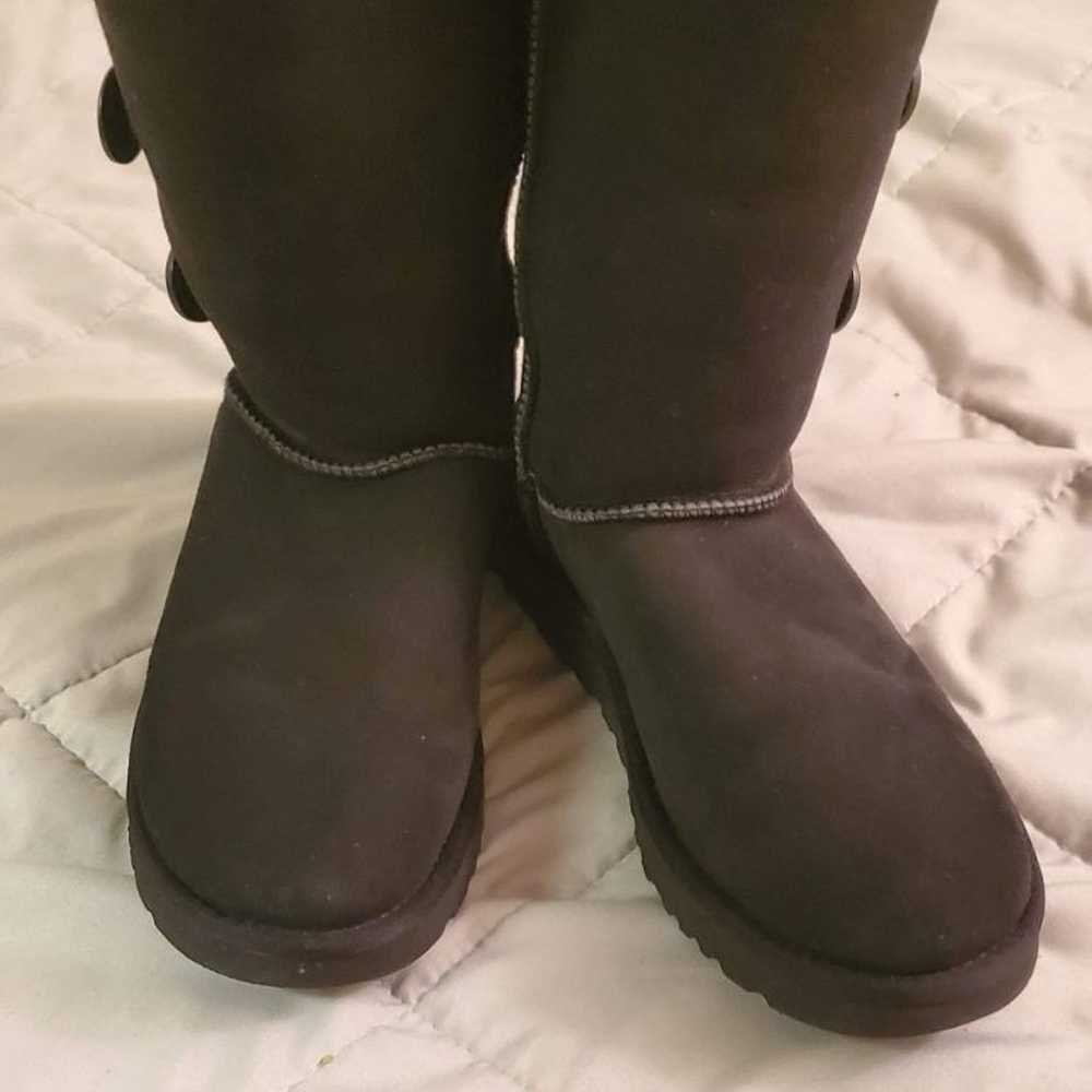 UGG AUSTRALIA BAILEY TRIPLET BUTTON - image 4