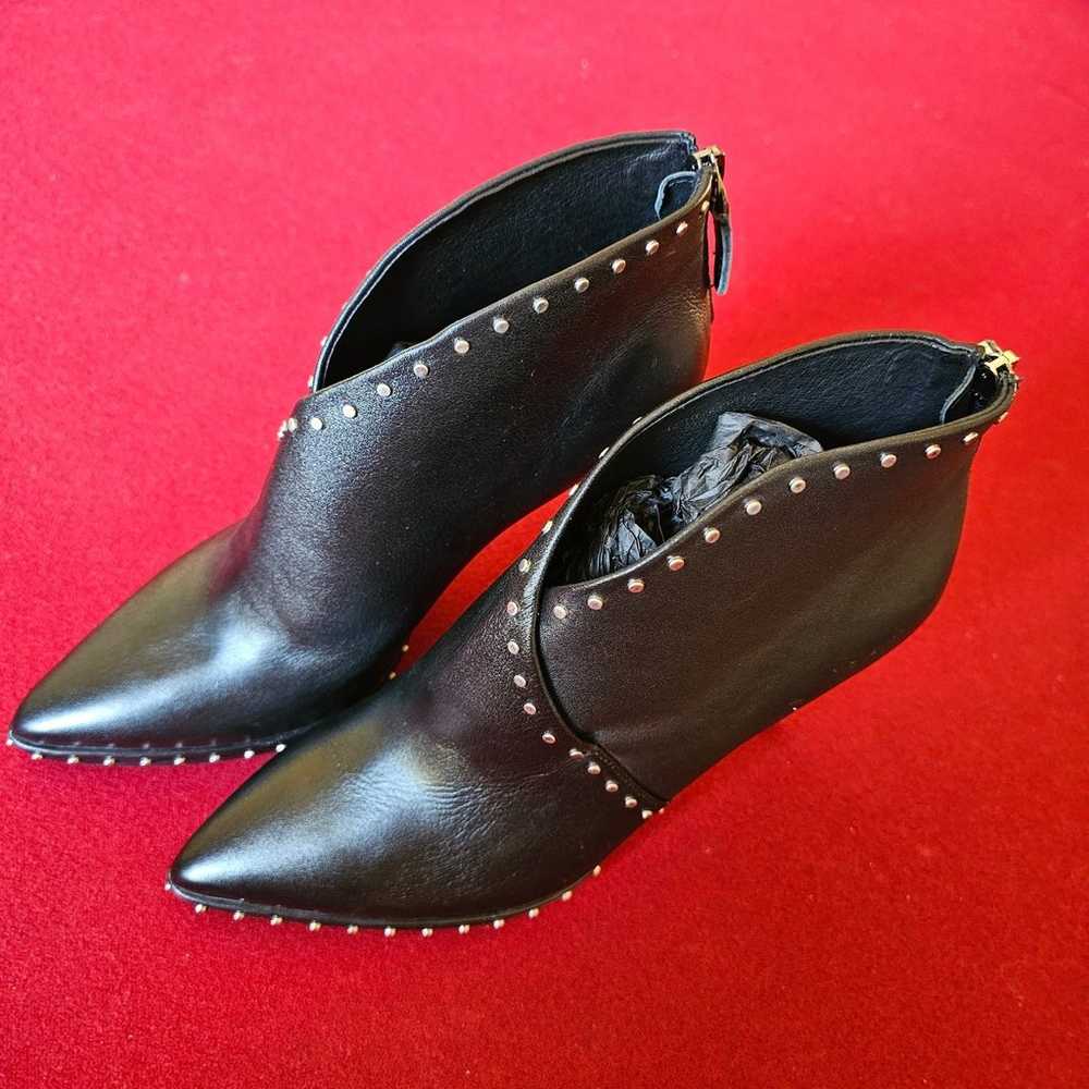 Lola Cruz Knuckled Black Leather Booties Size 40/… - image 3