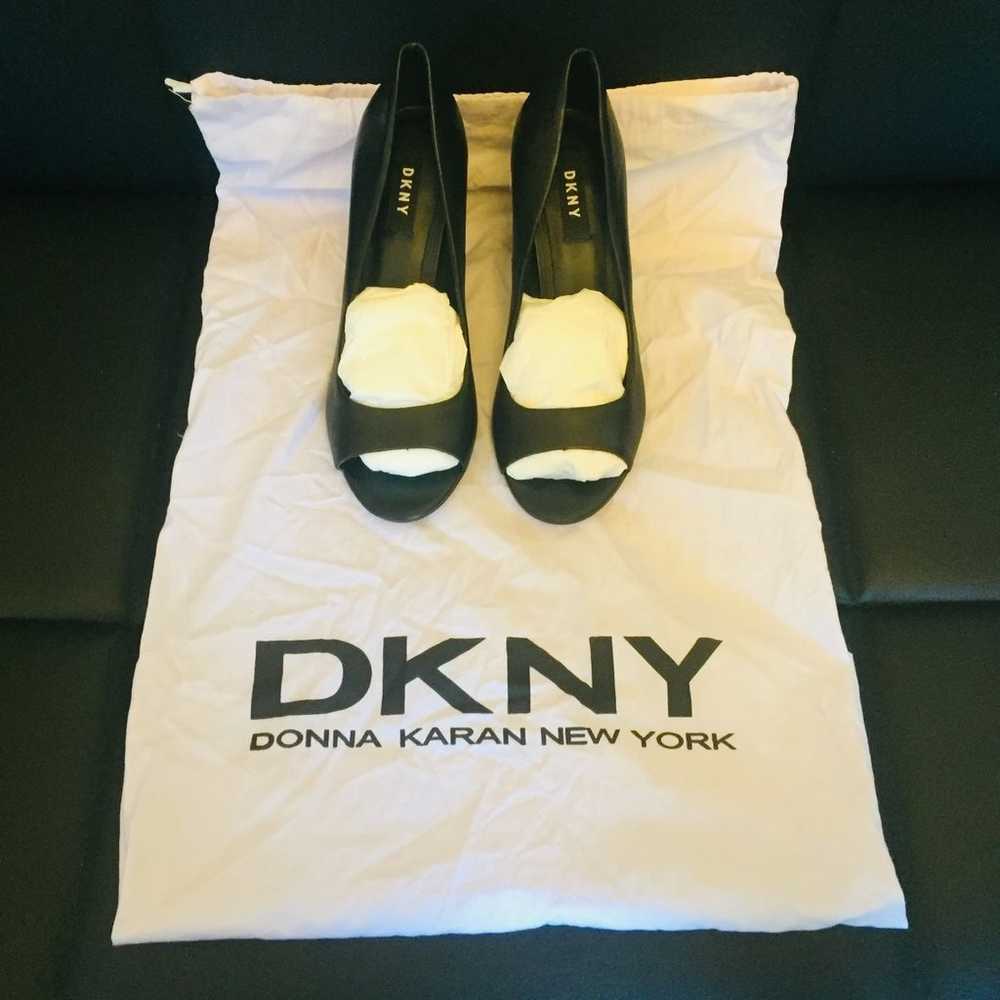 DKNY Leather Pumps - image 6