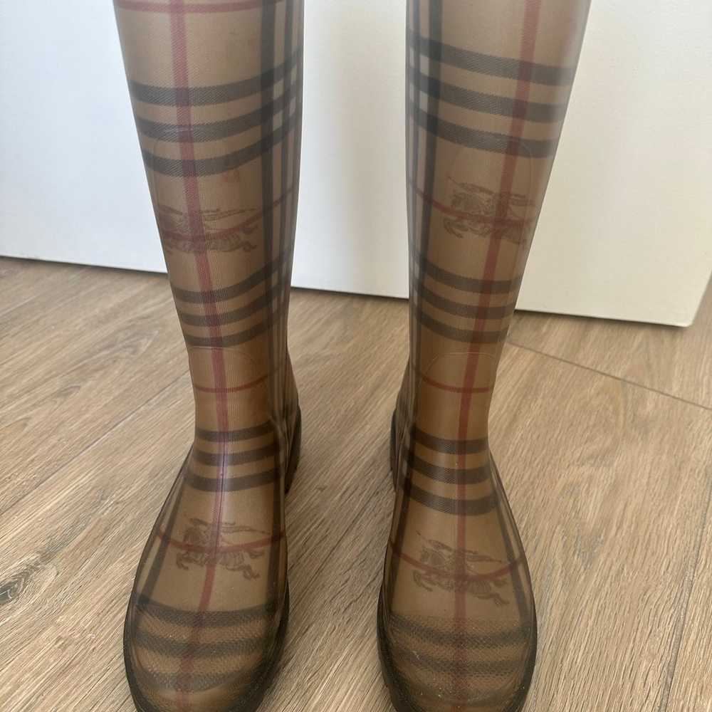 Burberry Women’s Rain Boots size 37 - image 6