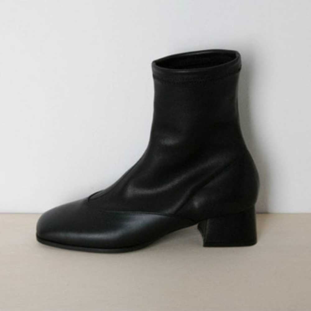 Hyoon debby lamb leather boots - image 2