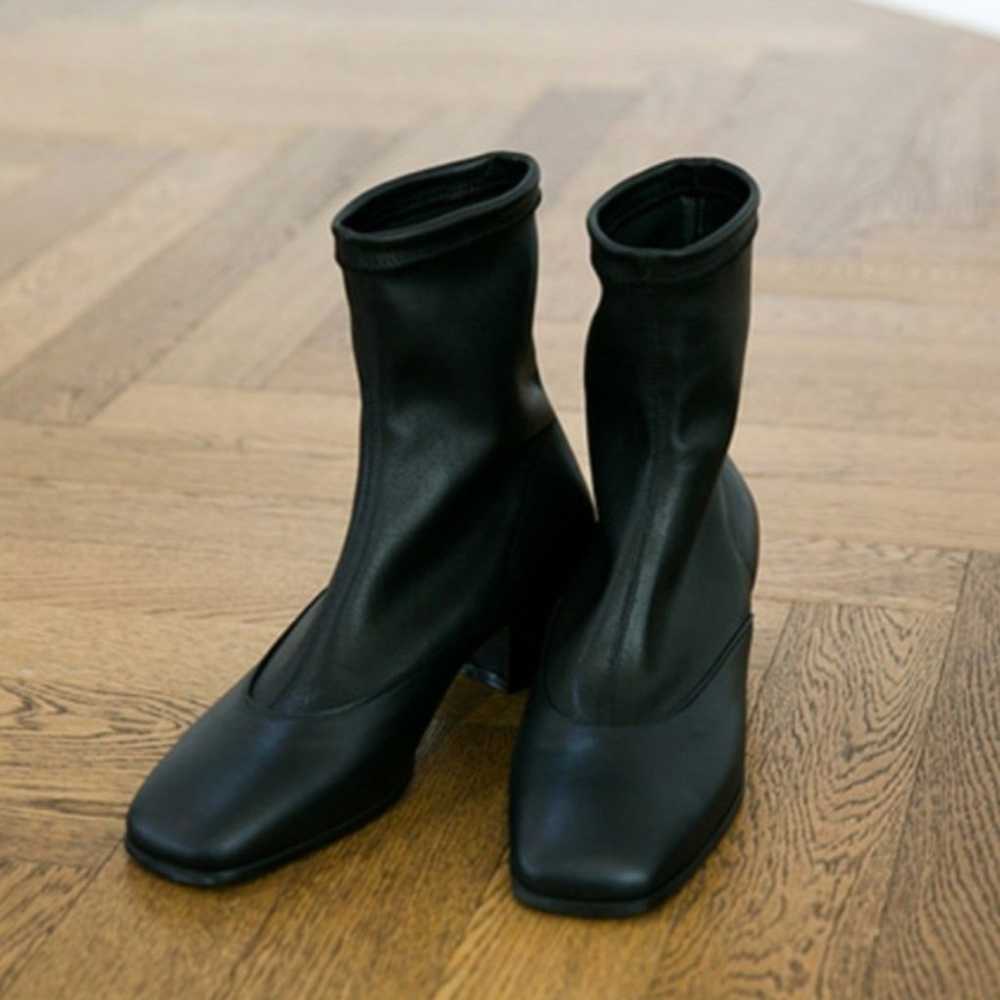 Hyoon debby lamb leather boots - image 5