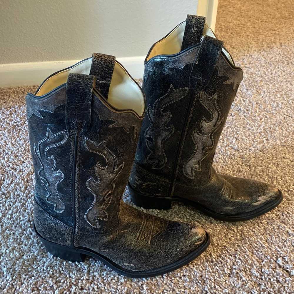 Women's size 6.5 black & silver Genuine Leather C… - image 1