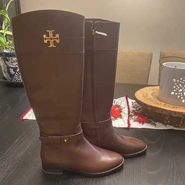 Tory Burch Everly leather boots in Brown nwot