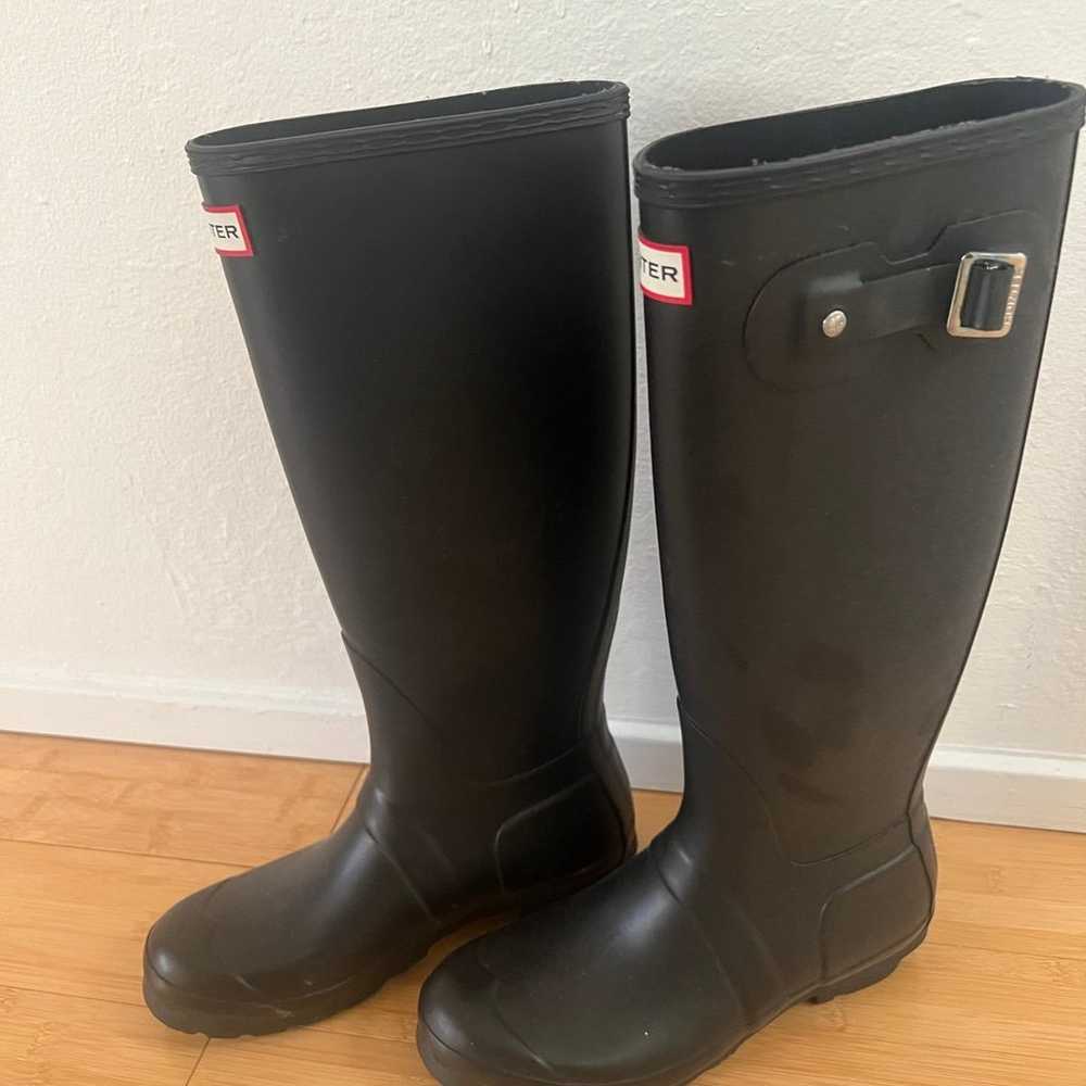 Hunter rain boots size 7 - image 3