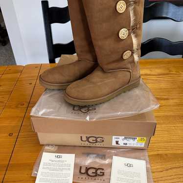 Ladies UGG Bailey Button Triplet 1873 Chestnut Bo… - image 1