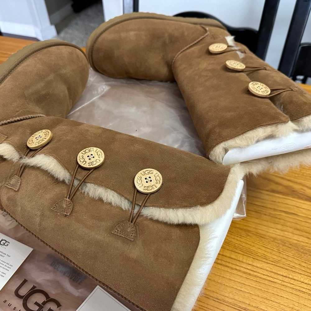 Ladies UGG Bailey Button Triplet 1873 Chestnut Bo… - image 9