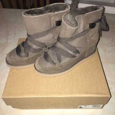 UGG Classic Femme Lace Up