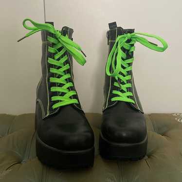 Awesome black combat boots! - image 1