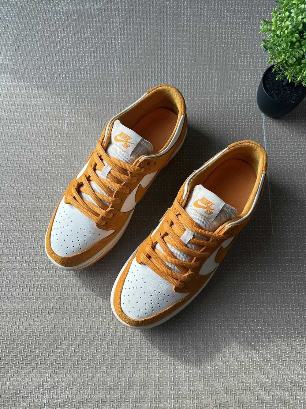 Nike × Streetwear Nike SB Dunk Low 'Circuit Orang… - image 5