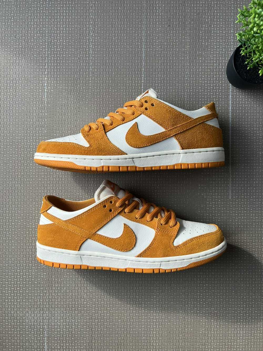 Nike × Streetwear Nike SB Dunk Low 'Circuit Orang… - image 6