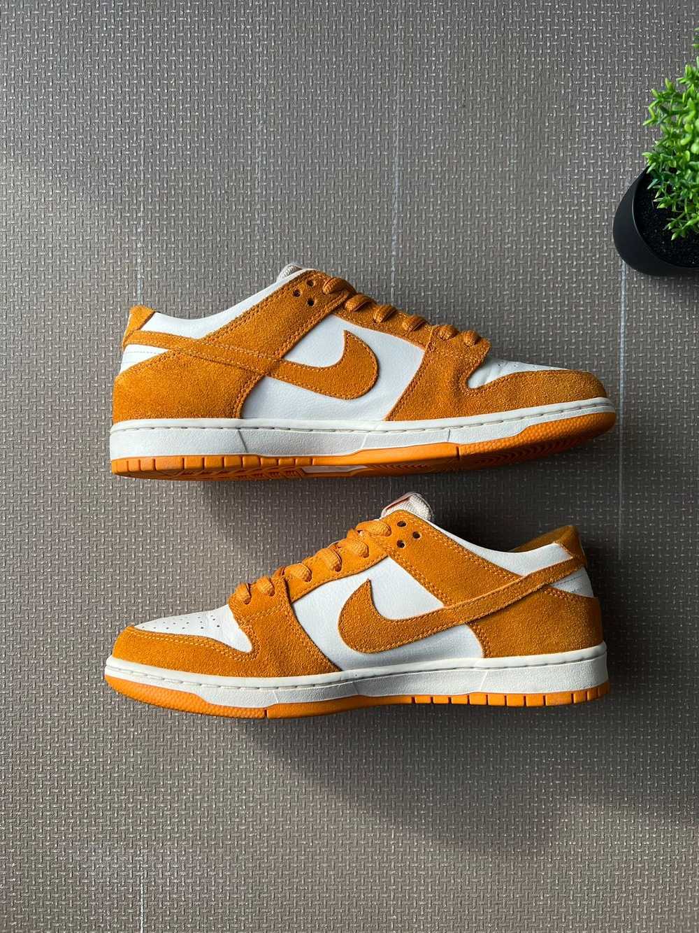 Nike × Streetwear Nike SB Dunk Low 'Circuit Orang… - image 7