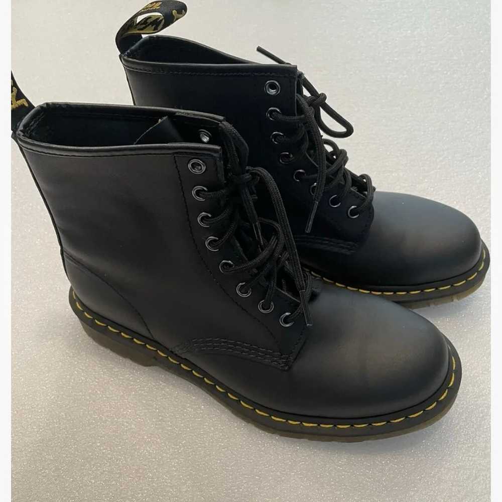 Dr. Martens Women’s Sz Women's 6  1460 8 Eye  Lea… - image 6