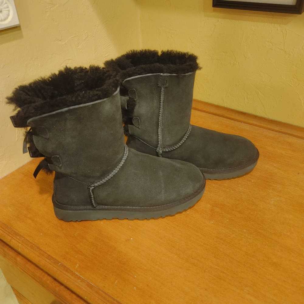 Ugg Bailey Bow short Boots Size 8 - image 1