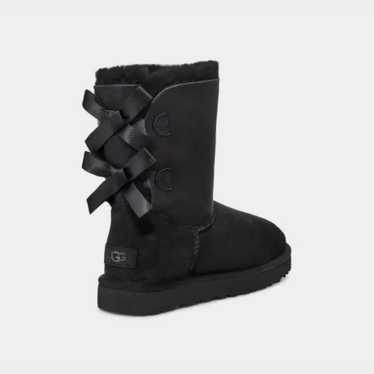 bailey bow uggs (NAVY BLUE)