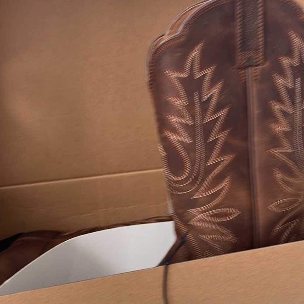 Ariat cowgirl boots - image 3