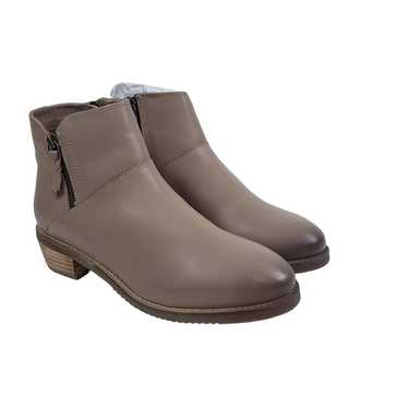 Softwalk Roselle Bootie in Taupe - Size 8 Narrow