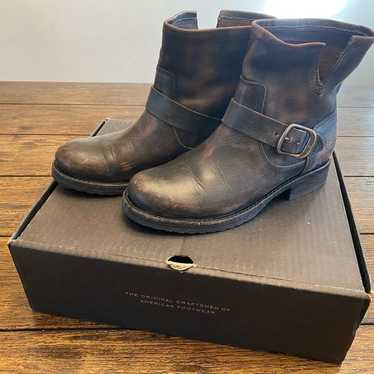 FRYE Veronica Bootie size 6