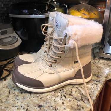 Adirondack Ugg Boots:: NEW