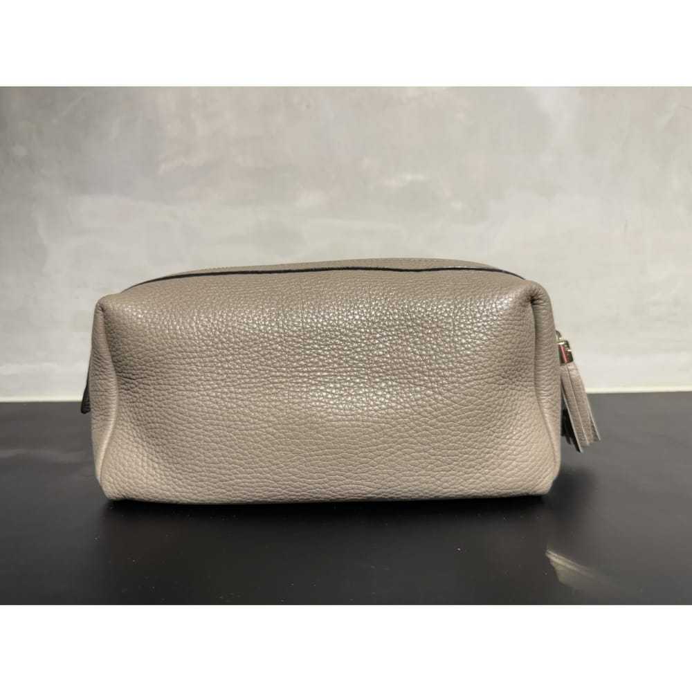 Gucci Soho leather clutch bag - image 2