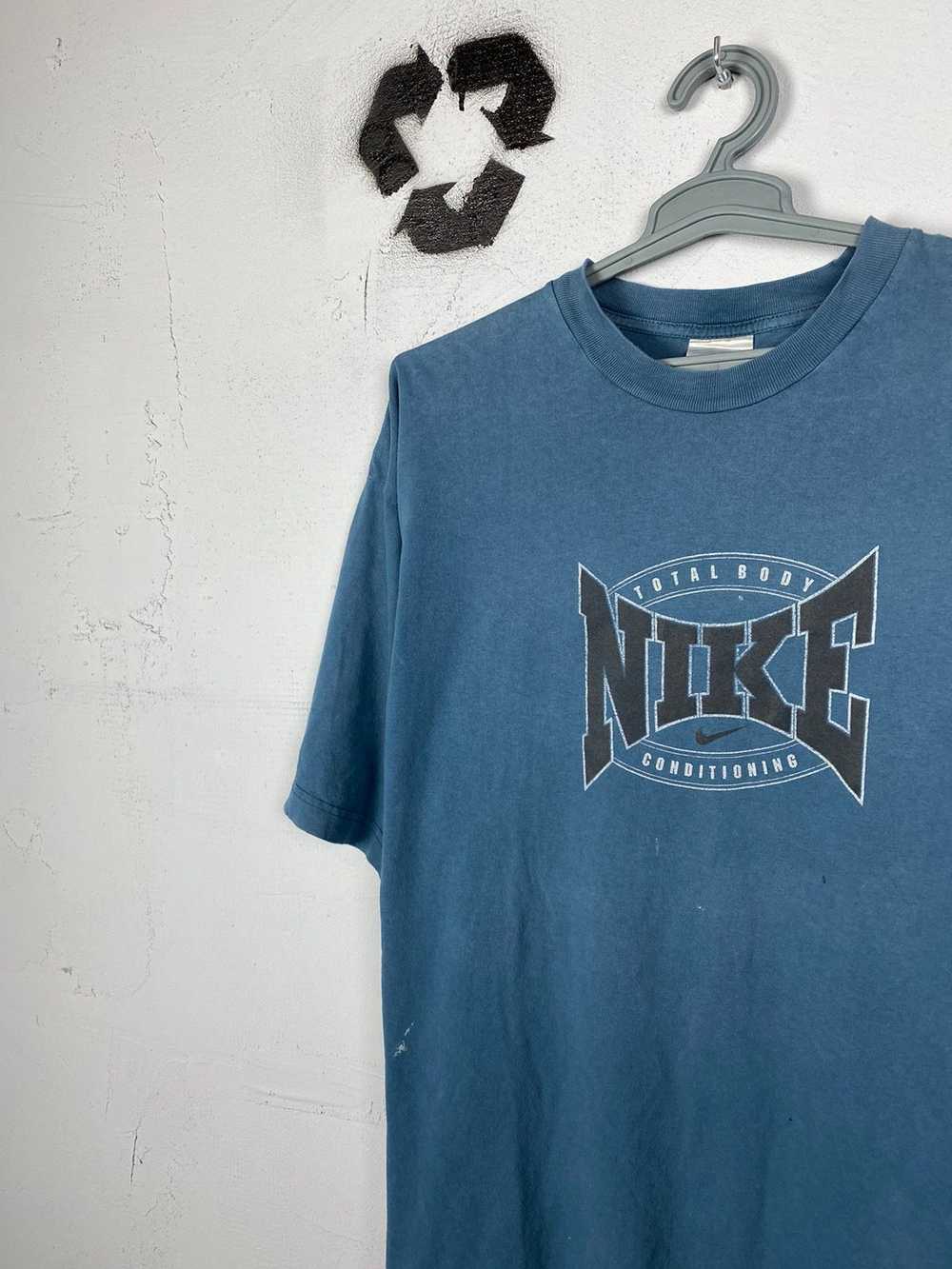 Nike × Vintage Vintage Nike Spellout T-Shirt Dist… - image 2